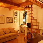 Finestra Sul Cortile